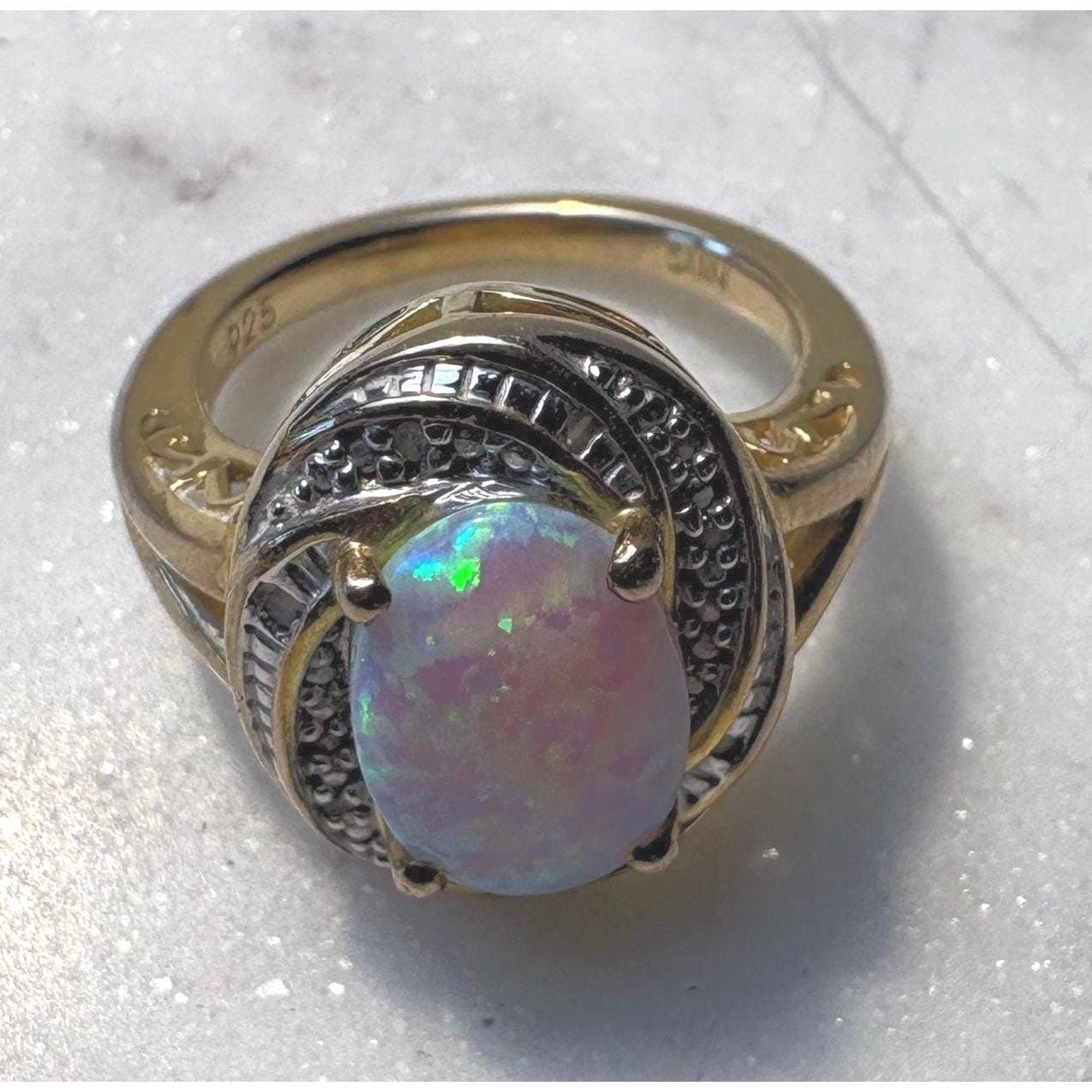 Vintage Vtg Opal Ring Made With 925 Sterling Silver But Gold Colored Marked Sun